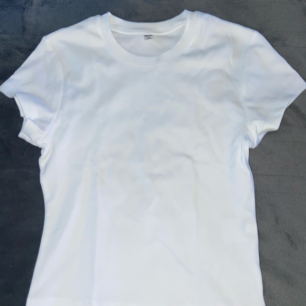 lots of different tops/long sleeve/tanks